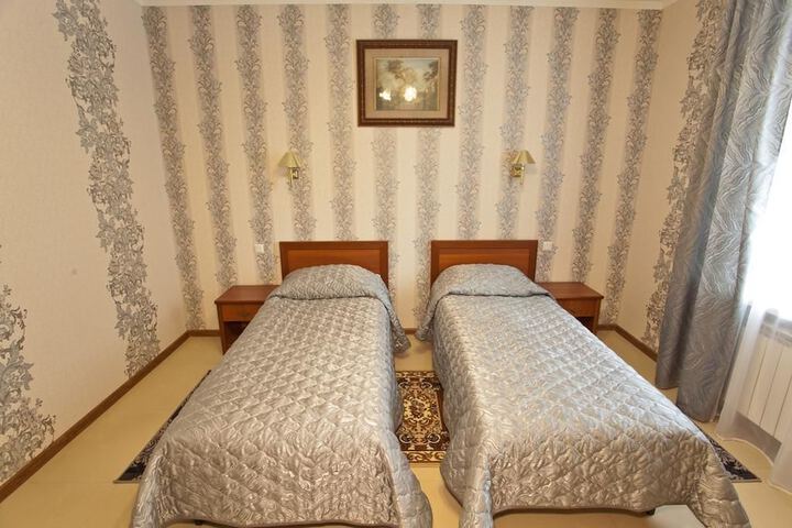 Room 10 of 31