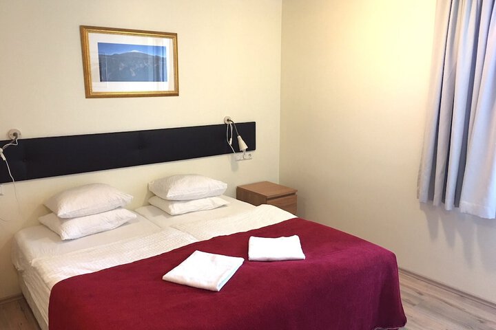 Room 25 of 76