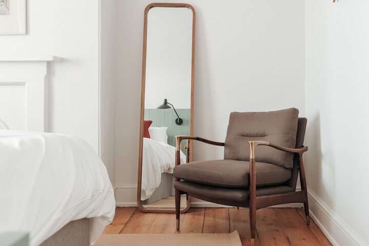 Room 10 of 26