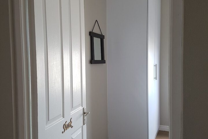 Room 21 of 77