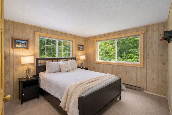 Room 2 of 62