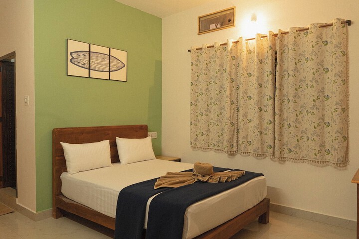 Room 4 of 33