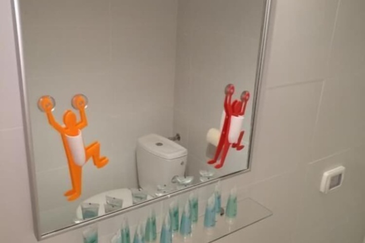 Room 9 of 20