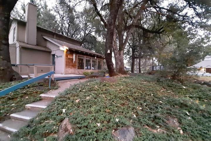 Property Grounds 11 of 18