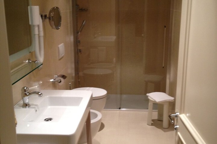 Room 60 of 119