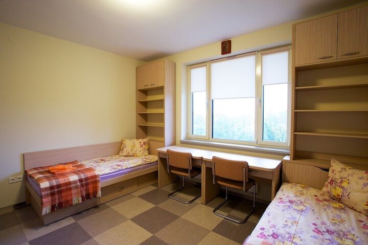 Room 9 of 47