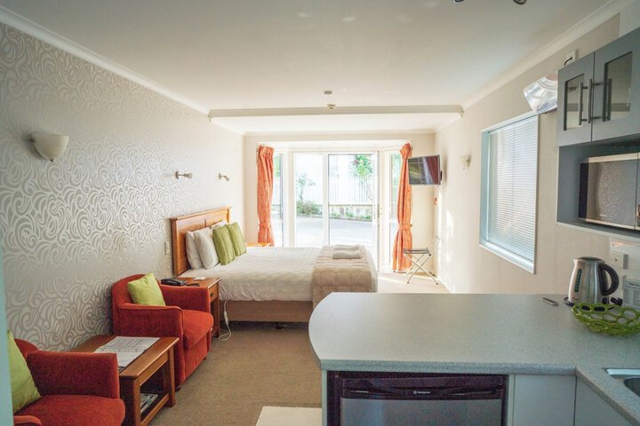 Room 4 of 36