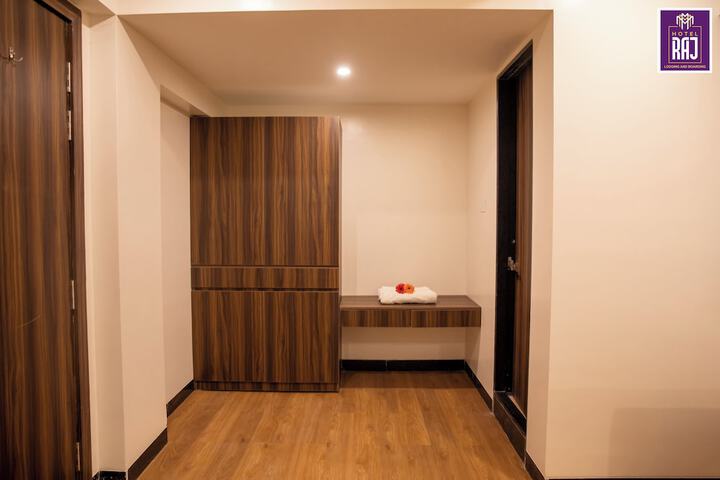 Room 7 of 19
