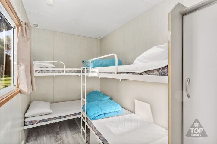 Room 6 of 151