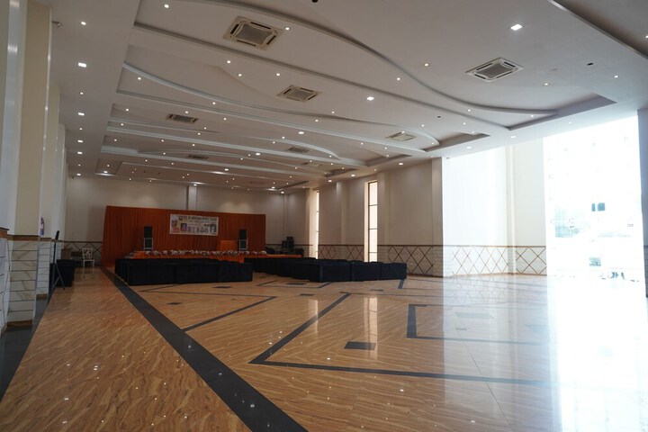 Ballroom/Hall 30 of 50