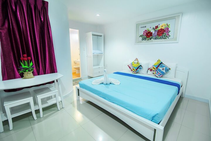 Room 80 of 114