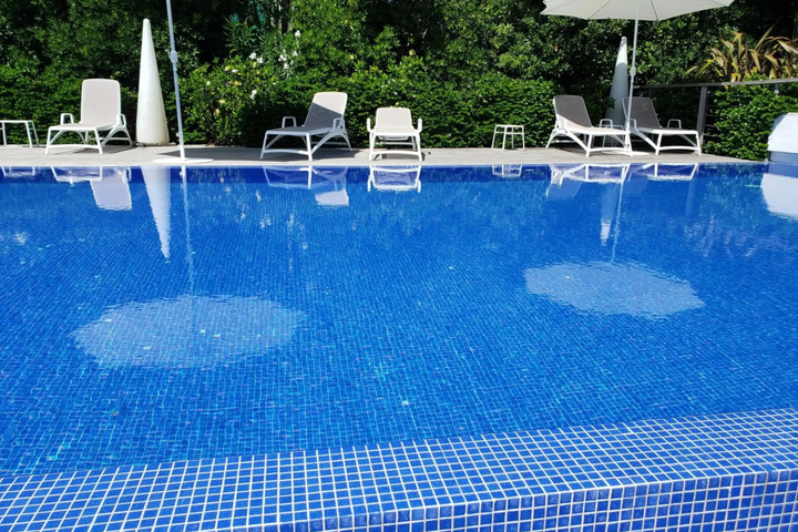 Pool 15 of 31