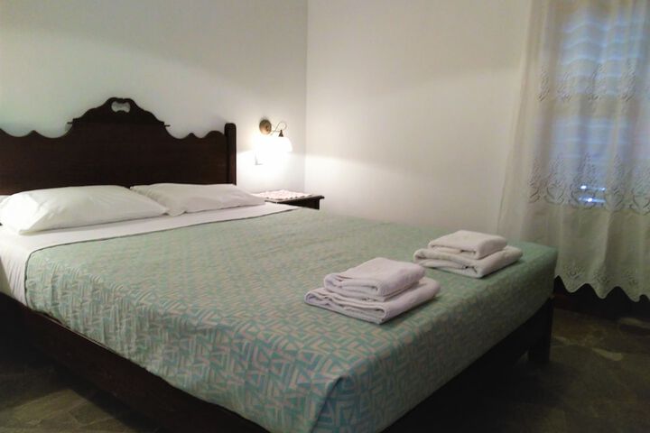 Room 5 of 40