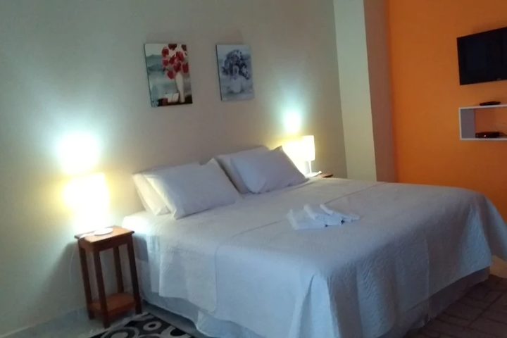 Room 2 of 4