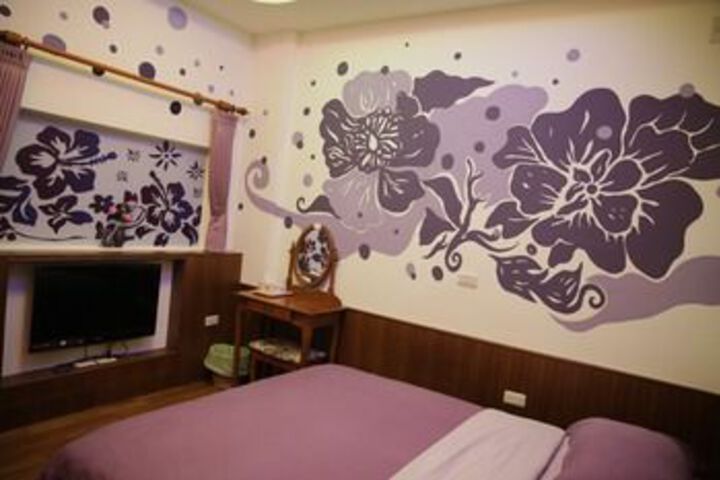 Room 10 of 19