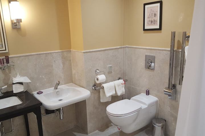 Room 60 of 124