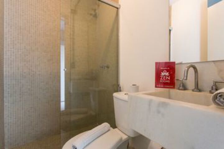 Room 4 of 35