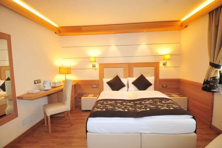 Room 3 of 31