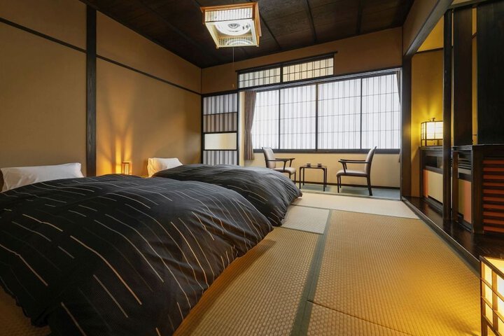 Room 14 of 50