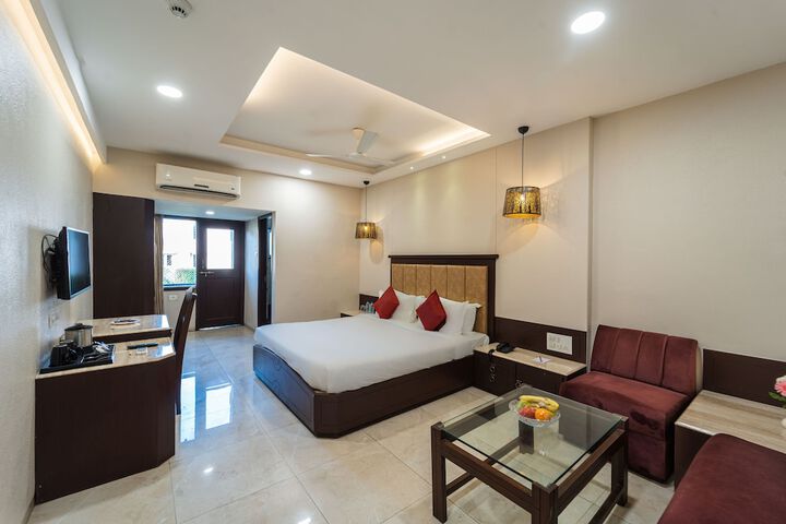 Room 12 of 41