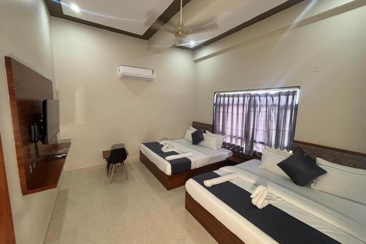 Hotel Vasudev Near Toran Gate