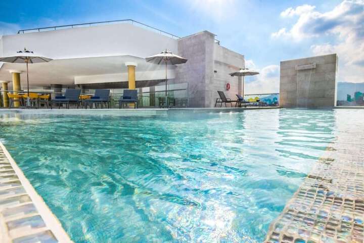 Hotel with Pool