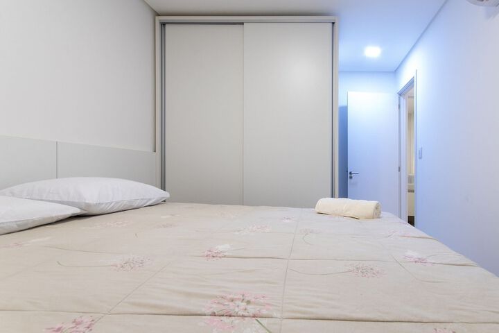 Room 4 of 38