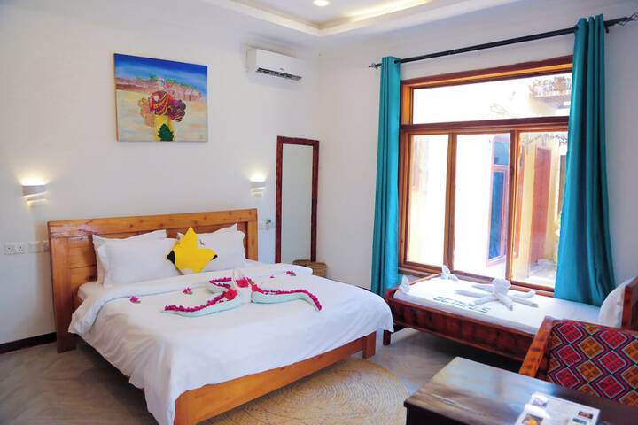 Room 6 of 47
