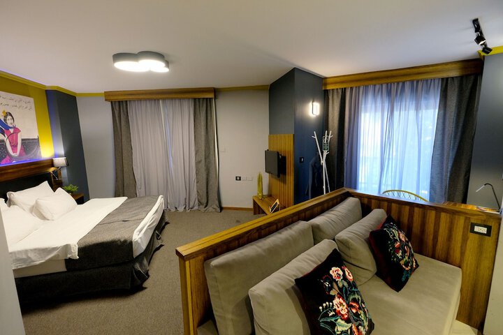 Room 38 of 86