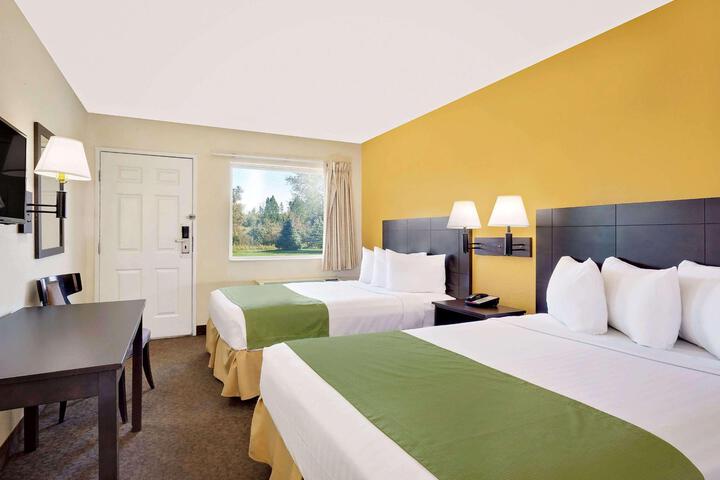 Standard Room, King or Two Doubles (34 of 40)