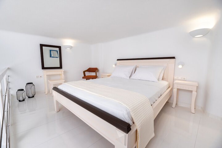Room 4 of 85