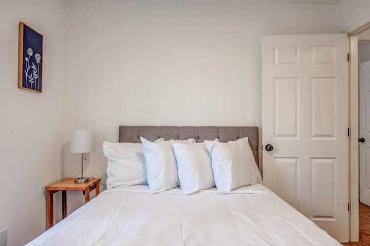 Room 15 of 32
