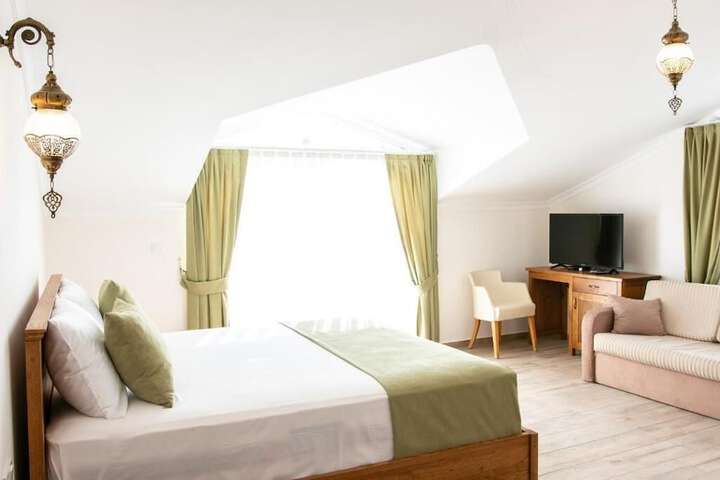 Room 34 of 73