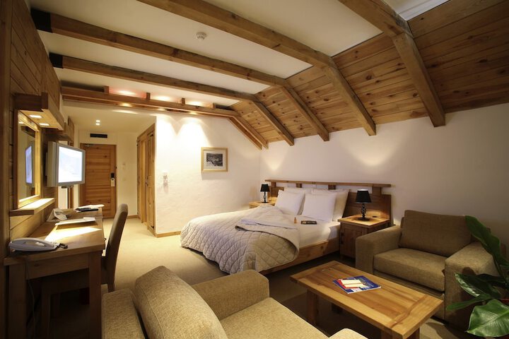 Room 10 of 53
