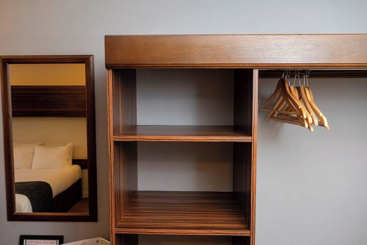 Room 7 of 35