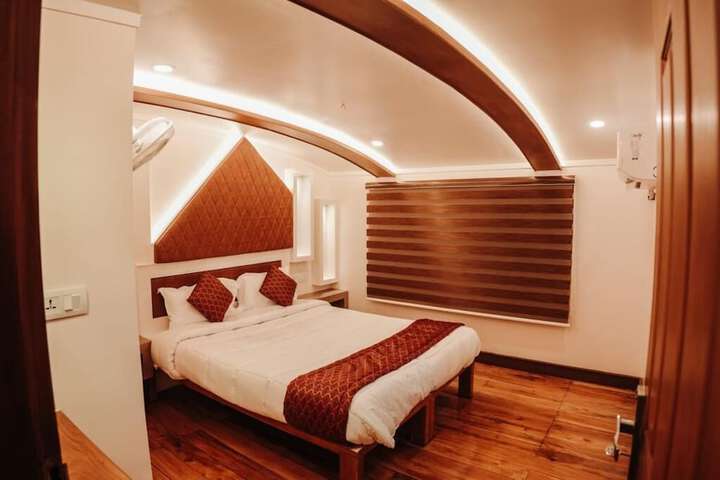 Room 2 of 45