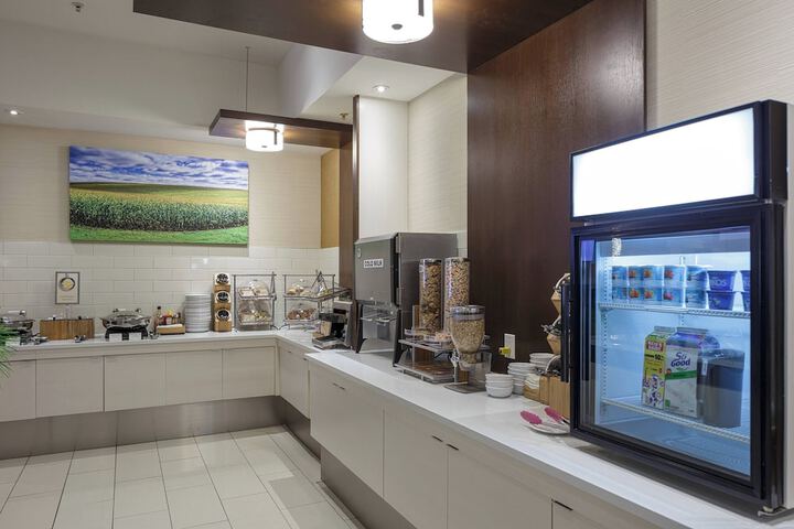 Breakfast/Coffee Service 24 of 30