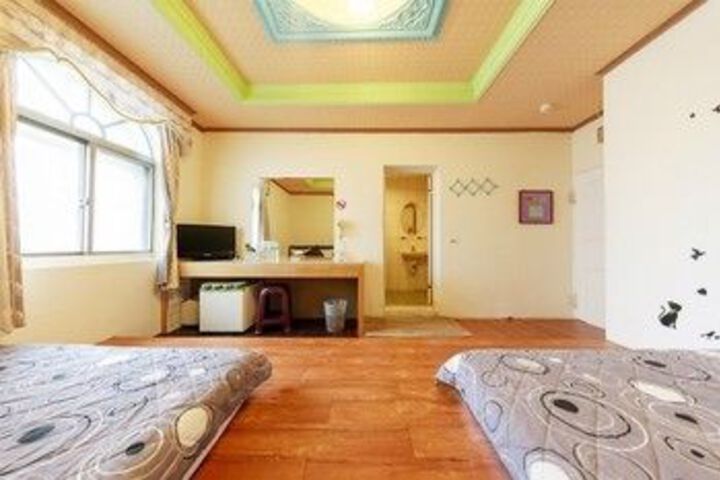 Room 38 of 40