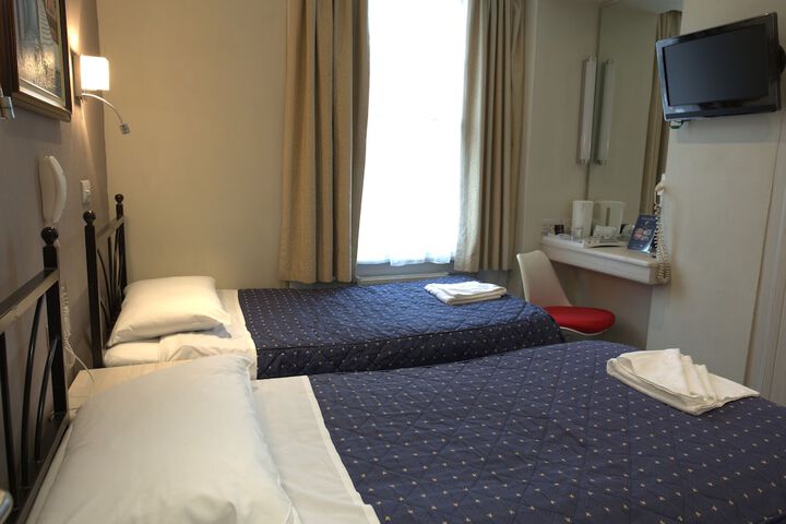 Room 37 of 121