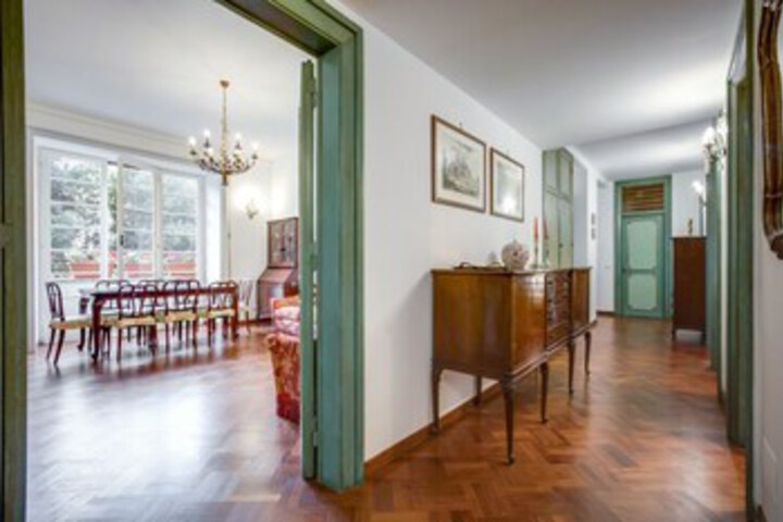 Ballroom/Hall 15 of 24