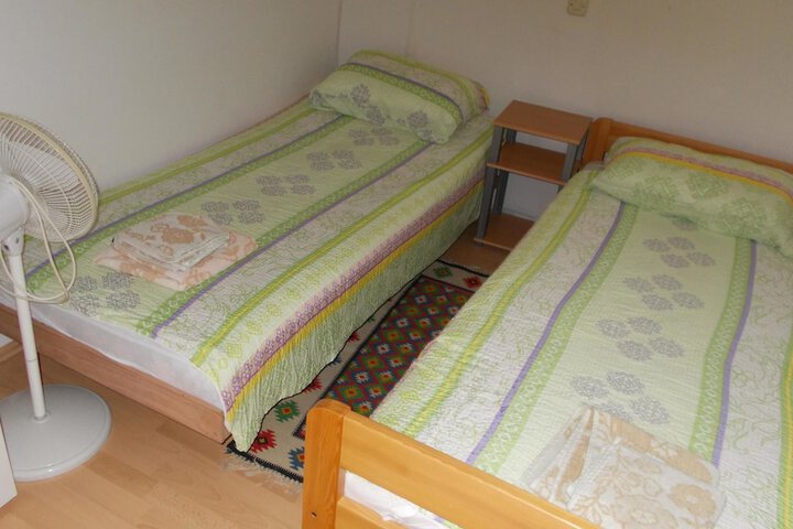 Room 9 of 52