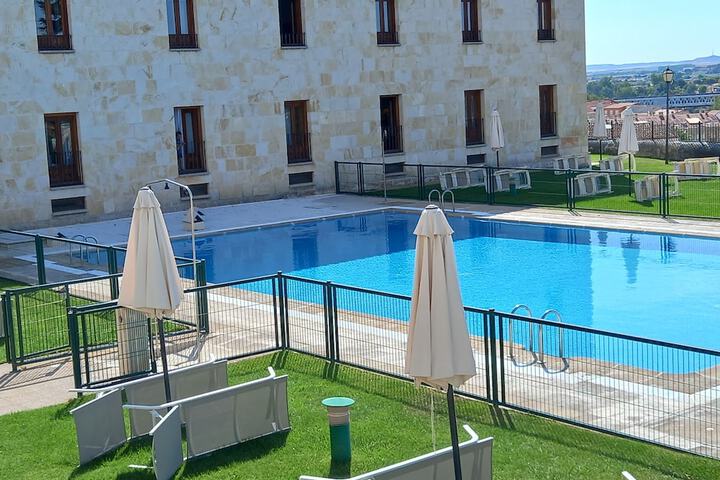 Pools & Facilities