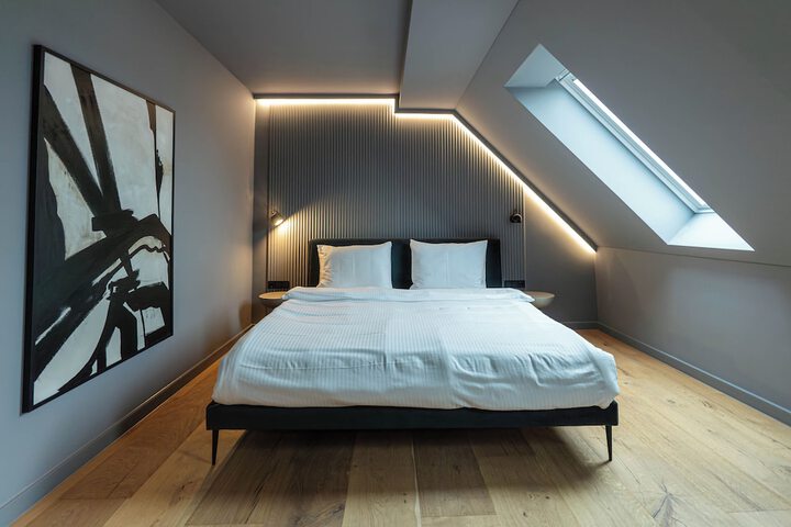 Room 2 of 20