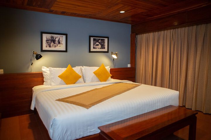 Room 4 of 44