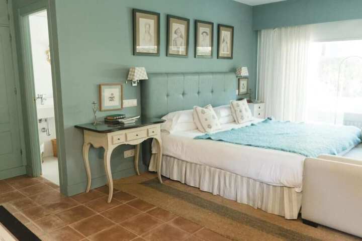 Room 4 of 116