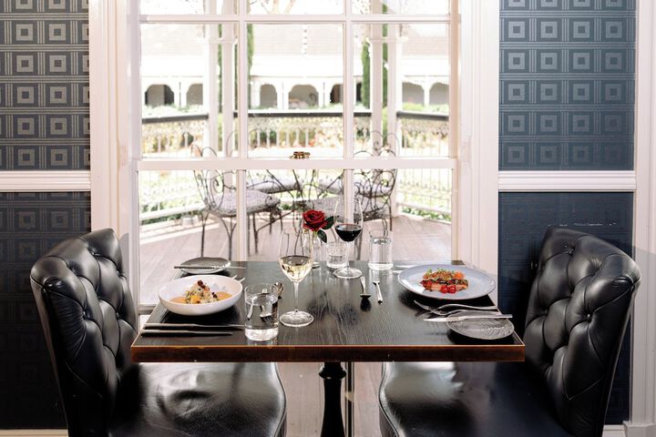 Dining 82 of 143