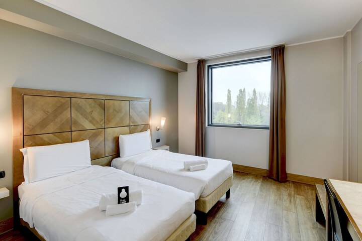 Room 9 of 64