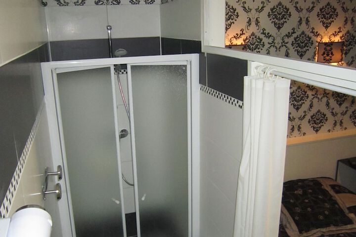 Room 43 of 70