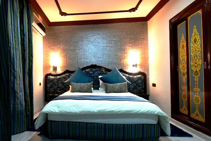 Room 4 of 23