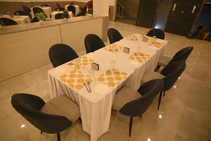 Dining 29 of 37